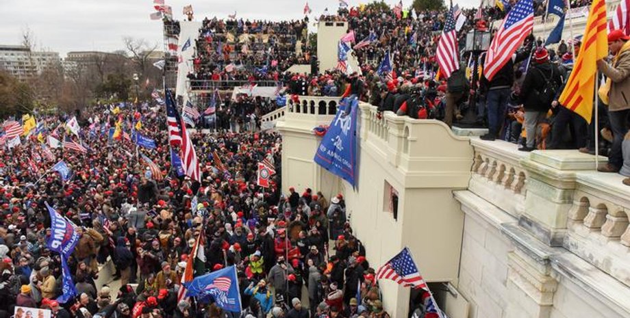 штурм капітолію, прихильники дональда трампа, капітолій