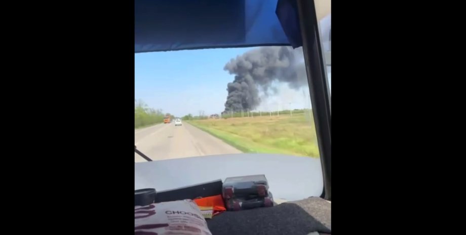 азов, склад, беспилотники, война в украине, война с россией, пожар, склад