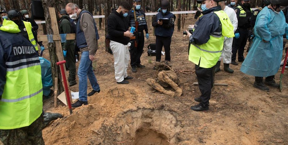 Братская могила в Изюме