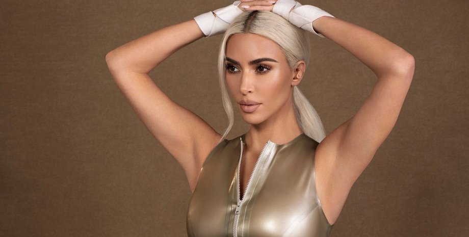 Кардашьян, наушники, Ким Кардашьян