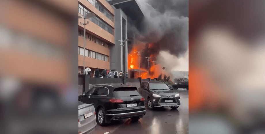 Пожежа в офісному центрі "Гранд Сетунь Плаза", евакуація з палаючої будівлі