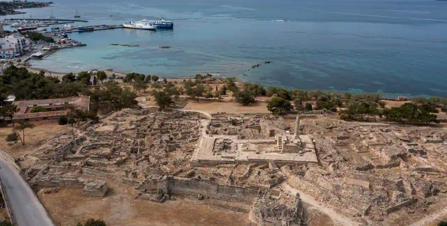 На острові Егіна знайшли скарб золотих прикрас