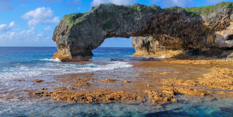 Арки Талава на острове Ниуэ в Тихом океане. Фото: Ollie Dabson, Earth Science Week