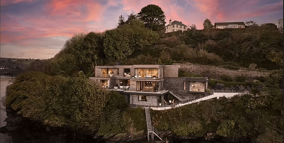 Владельцу люксового поместья светит астрономический штраф за "глупый поступок": что произошло