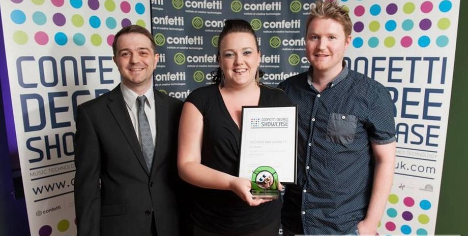 Кинула роботу заради навчання, отримала диплом "Міккі-Мауса", пішла з роботи, навчання, пройшла курси, нова робота, стала дизайнером