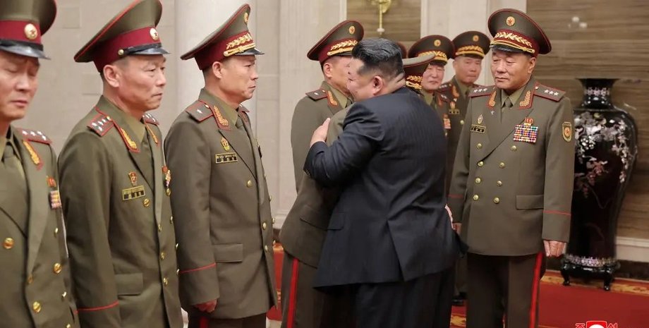 ким чен ын генералы