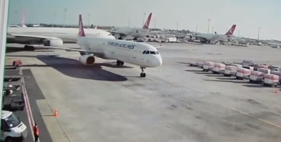 Скриншот / youtube.com /  kokpitaero