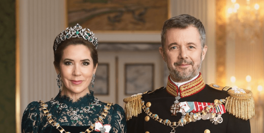 Король та королева Данії, король фредерік Х, королева мері, офіційні портрети короля данії, коштовності корони