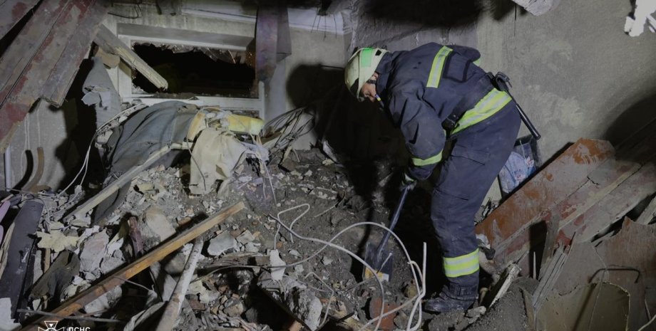 спасатели разбирают завалы в Днепре ГСЧС, спасатели, разбор завалов