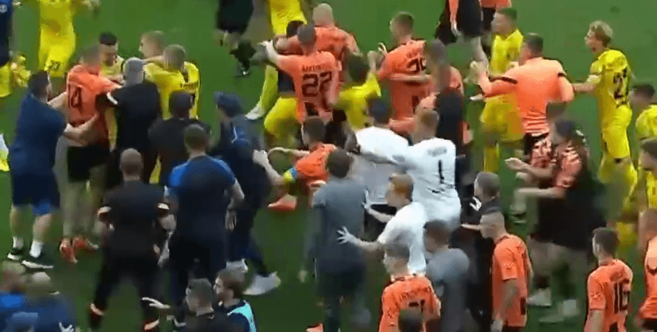 футбол шахтар дніпро-1, бійка шахтар дніпро-1, масова бійка футбол