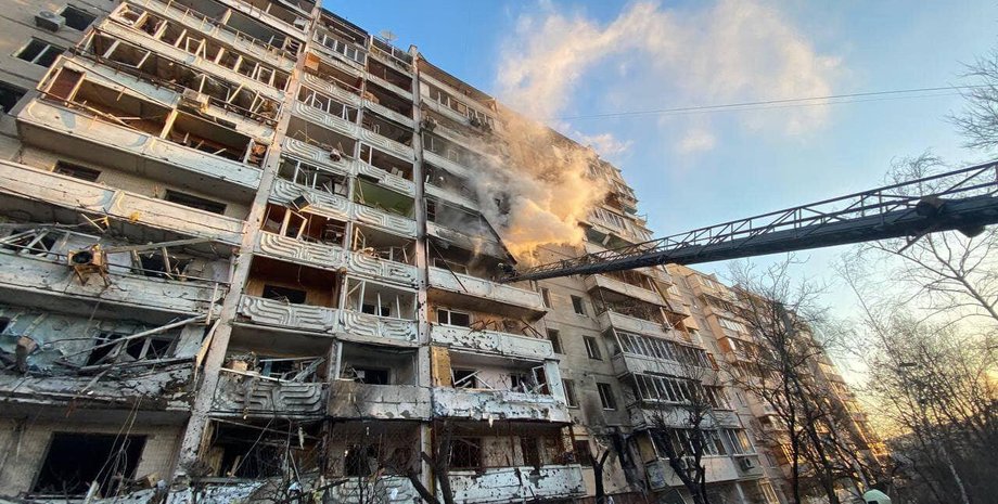 дом, ракетный удар, пожар, киев