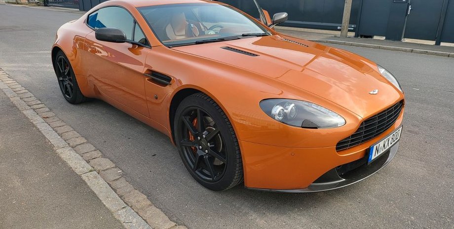 Aston Martin V8 Vantage, Aston Martin V8, суперкар Aston Martin