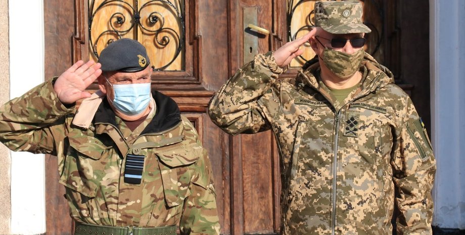 визит главы военкома нато, хомчак встретился с главой военного комитета нато