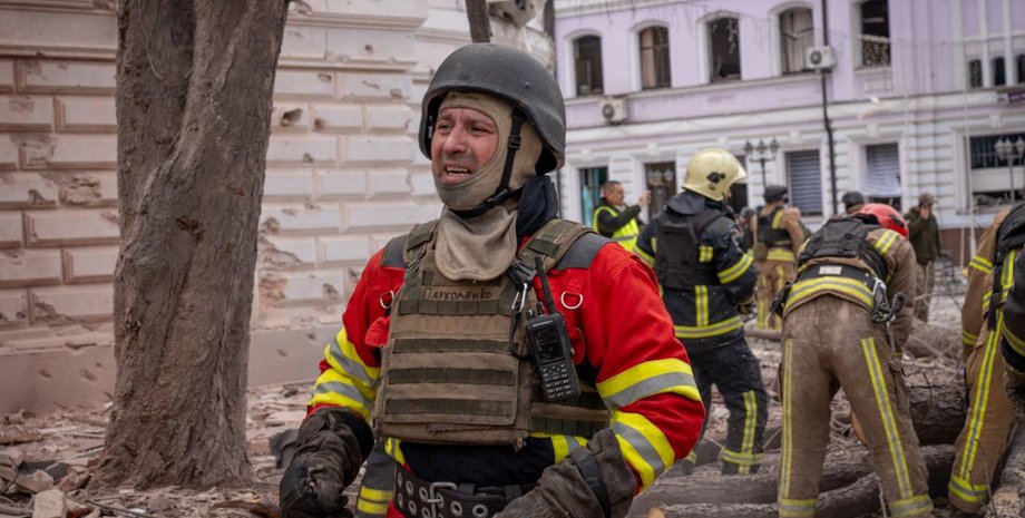 Удар по Сумах, ракетний удар по Сумах, атака на Суми, окупанти на Вербну неділю вдарили по центру Сум, Росія завдала ракетного удару по Сумам, ворог завдав ракетного удару по сумах, обстріл Сум, атака Суми
