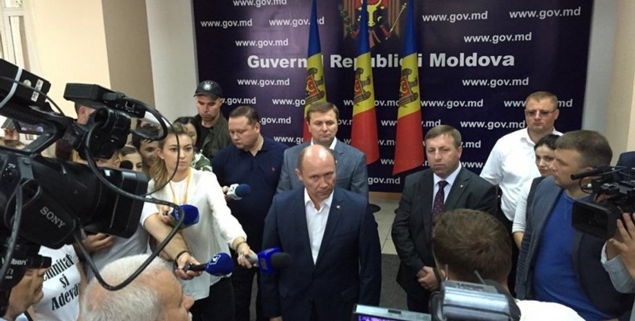 Контактная группа отправилась на встречу с премьер-министром / Фото: NewsMaker