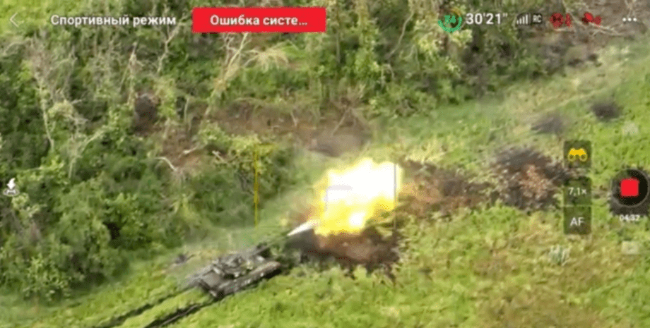 In the published footage, the tank of the 127th Brigade is fire on hostile posit...