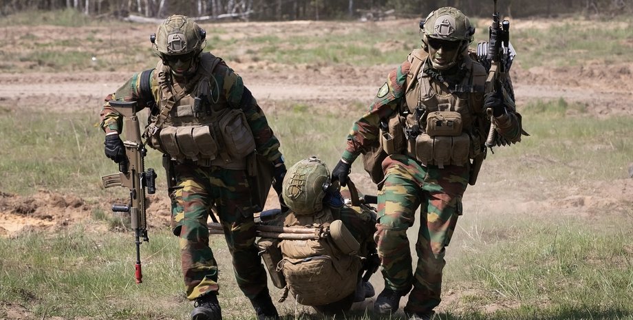 військові навчання, червоний кондор, бельгійські військові