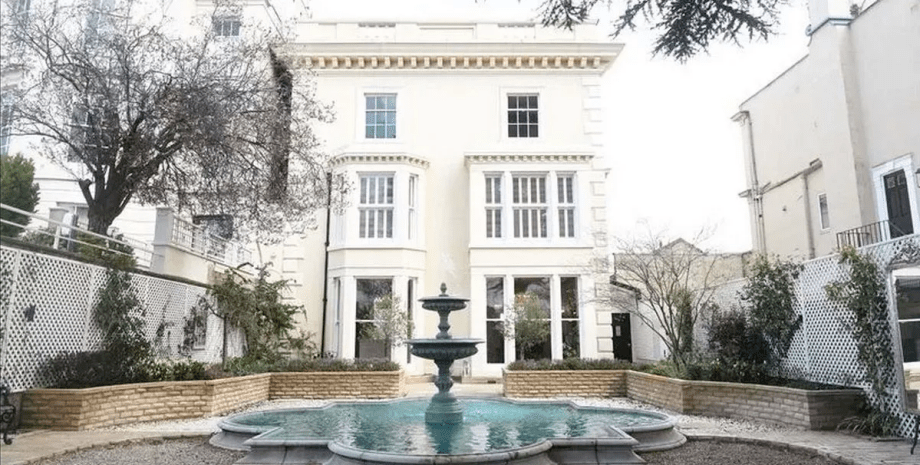 Женщина выиграла дом в лотерею Женщина выиграла дом в лотерею, конкурс, лотерея, дом, особняк, недвижимость, лазейка, деньги, главный приз