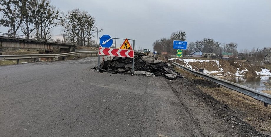 на волыни обрушился мост, инцидент на волыни, обрушение дороги