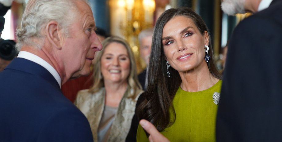 Королева Летиция, Королева Летиция на коронации Чарльза, Коронация Чарльза III, Коронация Карла, Королева Летиция стиль