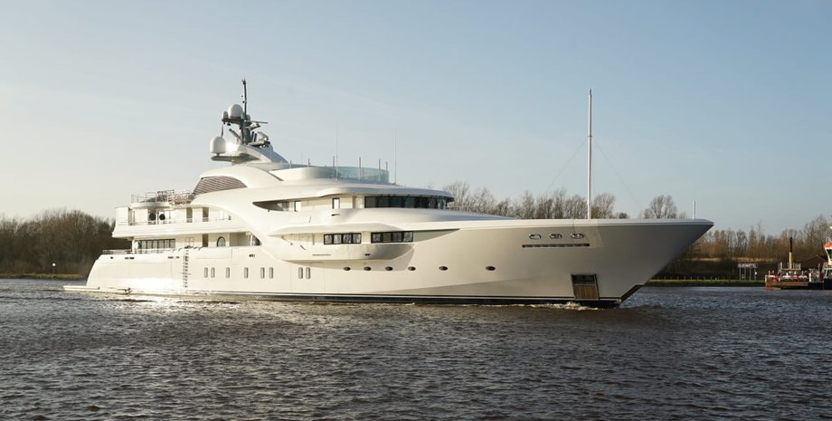 конфискация яхты, санкции против российских олигархов, российско-украинская война