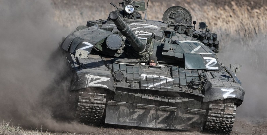 ЗС РФ, російський танк, російські окупанти, російська армія, війна в Україні