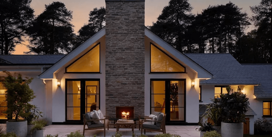 Дом, современный особняк, элитный особняк, крытый бассейн, получили бесплатно дом, бесплатно жилье, продажа жилья, выставили на продажу дом