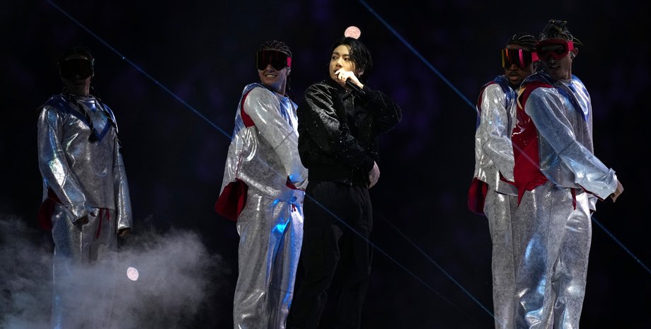 BTS, чонгук, джонгук, морган фримен, катар, чемпионат мира по футболу, катар скандал, чм 2022 скандал