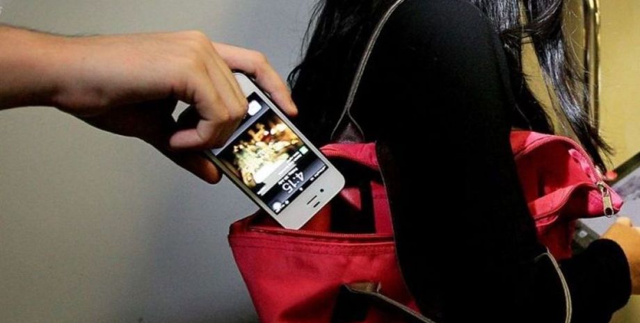 Загубила свій телефон і знайшла через кілька місяців, де був пристрій, цікаві знахідки, приколи, курйози