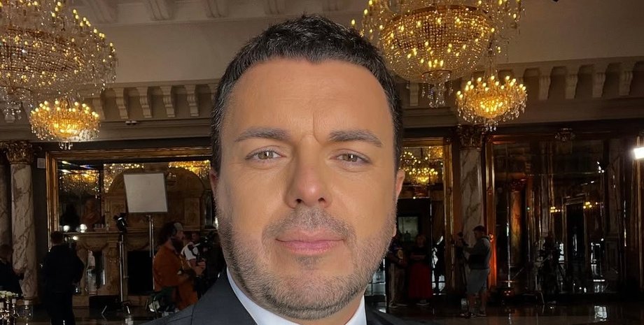 ведущий холостяка скандал