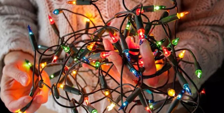 Чим новорічні гірлянди можуть зашкодити людям, знавець розповів про можливий вплив, з чим це пов'язано