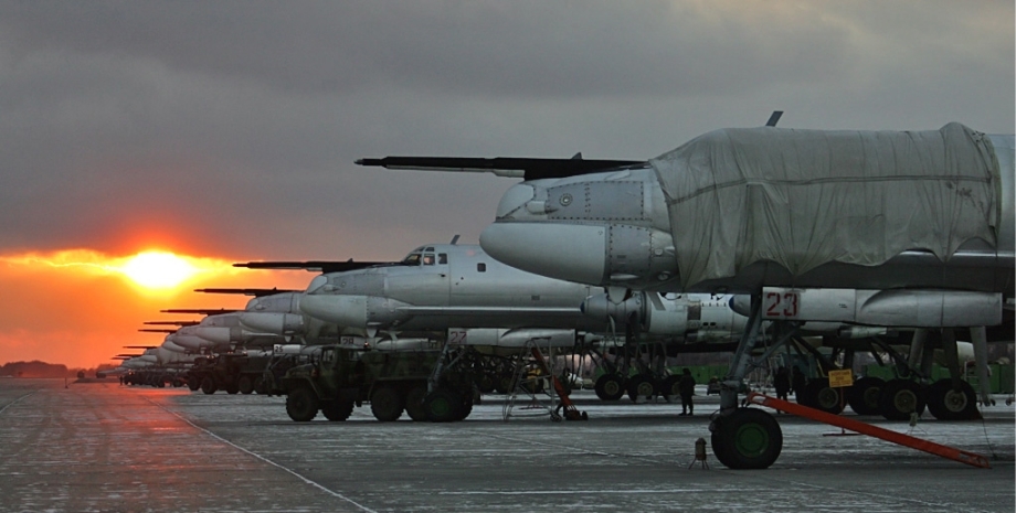 энгельс-2, российская авиабаза, ВВС России, российские бомбардировщики
