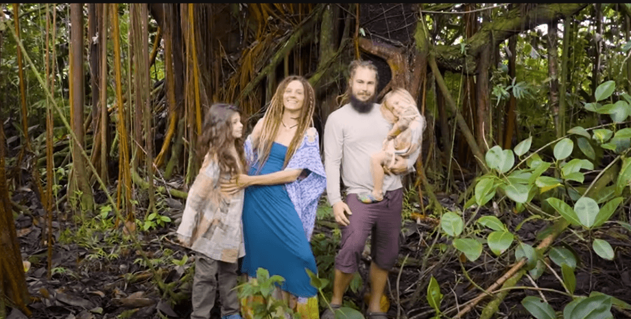 Браян і Зої зі своїми дітьми