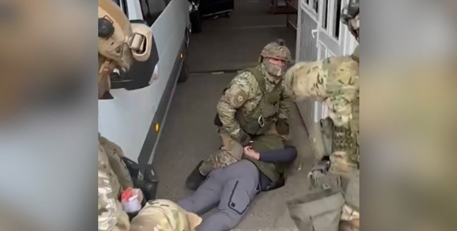 Гражданин Венгрии пытался вывезти украинку в Камбоджу для сексуальной эксплуатации