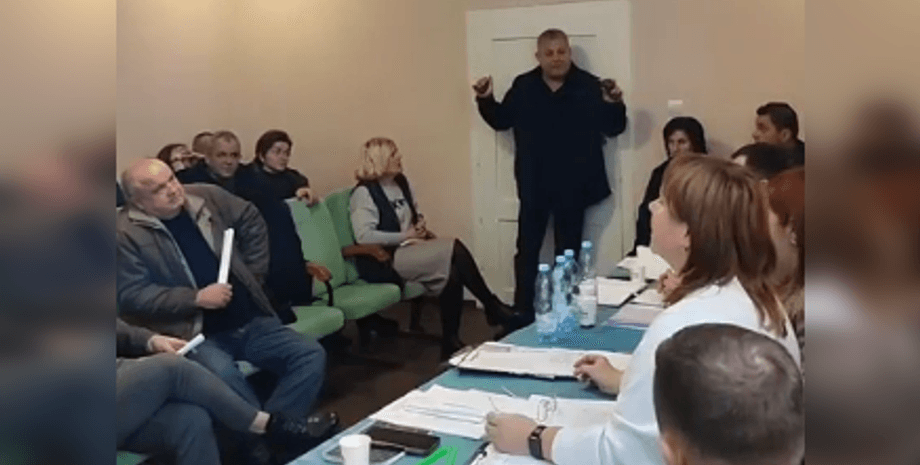 Сергей Батрин, подрыв гранаЮ, депутат взорвал гранаты, закарпатье сельсовет