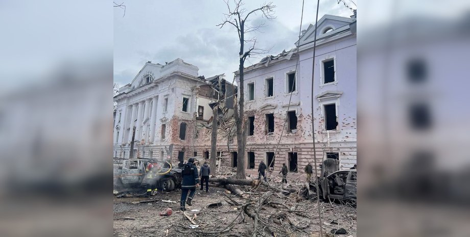 Удар РФ по Сумах 13 квітня, Суми руйнування 13 квітня, Суми концерт-хол Сумський ДУ, Сумський ДУ удар 13 квітня, Семеніхін про удар по Сумах, мер Конотопа удар по Сумах