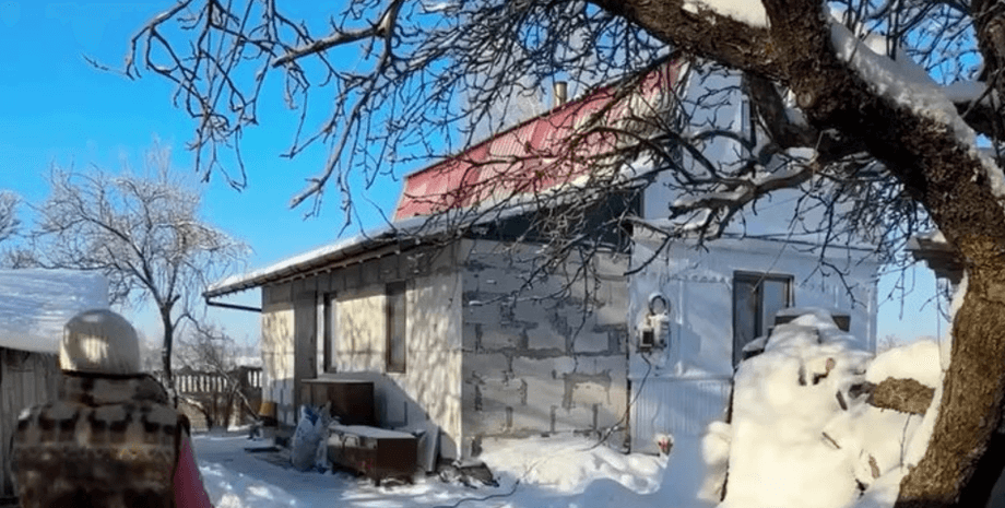 Хата в селі