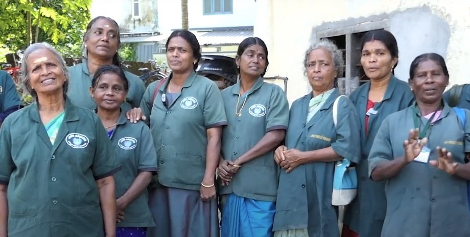 11 женщин выиграли в лотерею, скинулись на билет, выиграли в лотерею, деньги, приз, джекпот, крупная сумма,