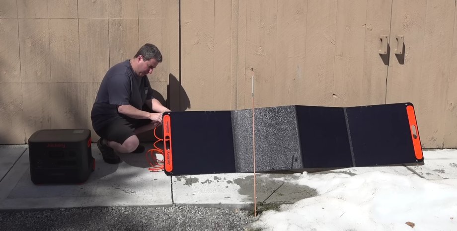 Сонячний генератор Jackery Explorer 3000 Pro