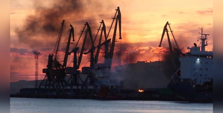 Порт в Феодосии Крым, разрушения, Крымский полуостров, Феодосия, БДК, ЧФ РФ