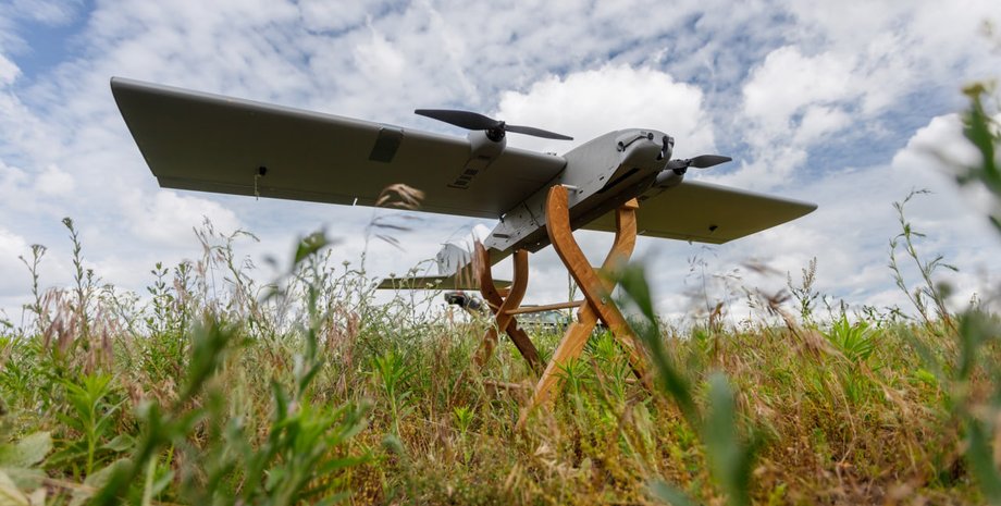 Двомоторний дрон Darts