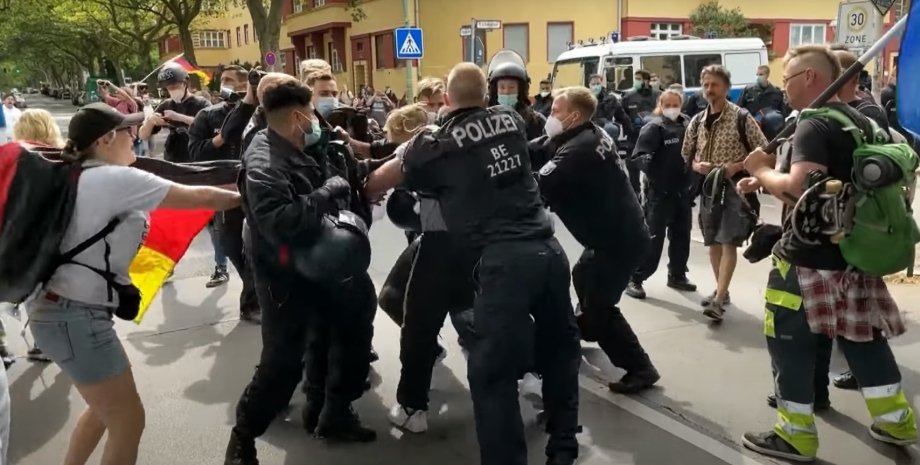 Берлин, полиция, протест