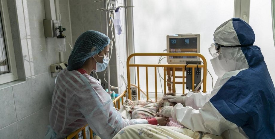 В Украине от коронавируса за сутки скончался 561 пациент