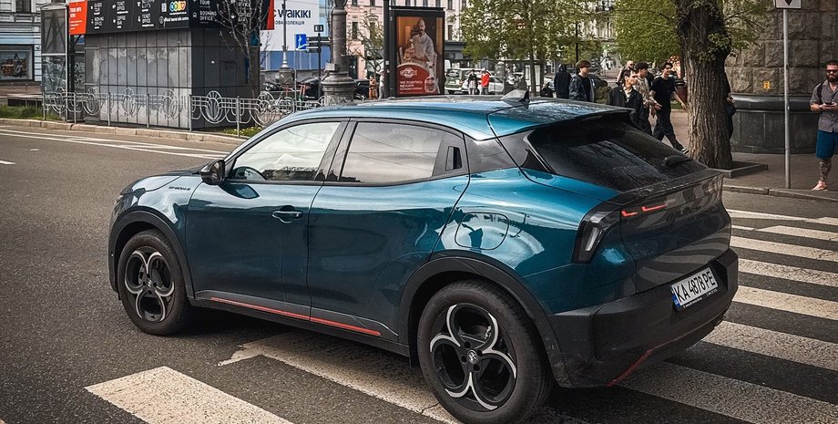 Alfa Romeo Junior, кроссовер Alfa Romeo, новая Alfa Romeo Junior, Alfa Romeo Junior 2025