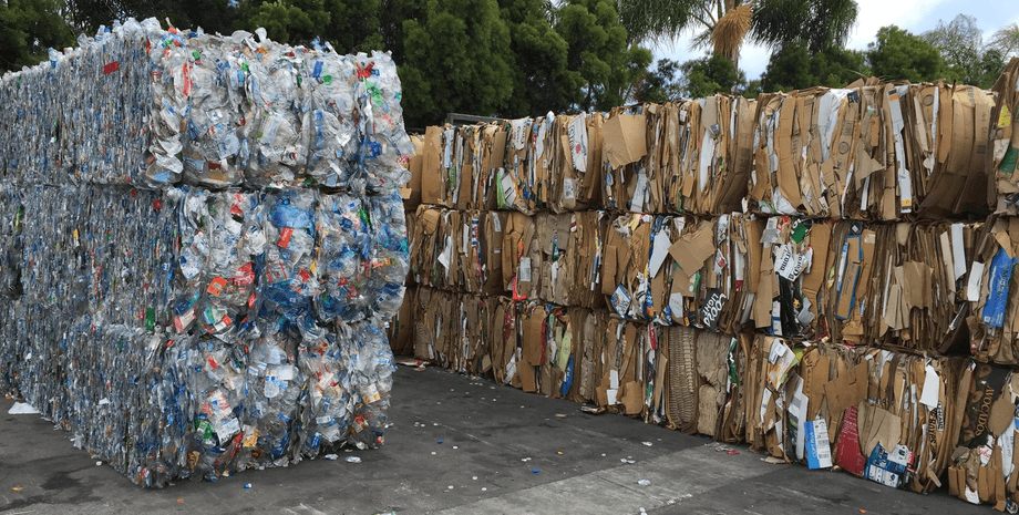 Переробка сміття, сміття, пластик, алюміній, бляшані банки, консервні банки, пляшки, картон, пресоване сміття