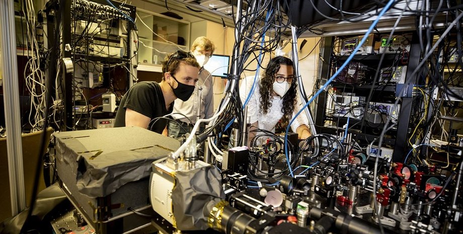 квантовий комп'ютер, квантові обчислення, шифрування