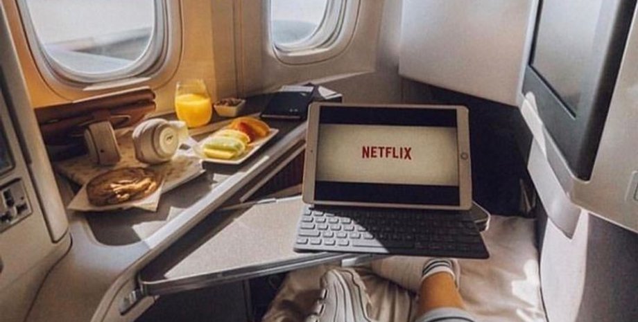 Супер Майк Последний танец, фильм, комедия, курьез, конфуз в самолете, фото, Австралия