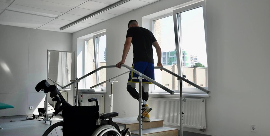 Иван Дзюба, реабилитация, реабилитация после плена, протезы