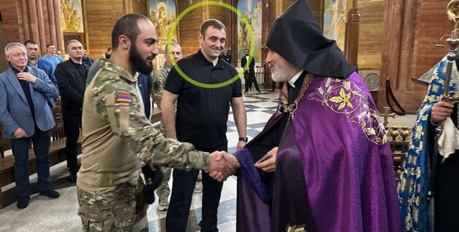 Церемонія "благословення"