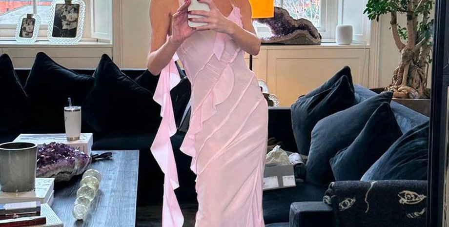 Виктория Бекхэм, платья виктории бекхэм, бренд виктории бекхэм, модных образ виктории бекхэм, розовое платье